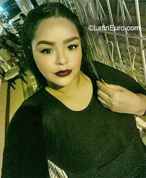Date this happy Colombia girl Sindy from Barranquilla CO26070