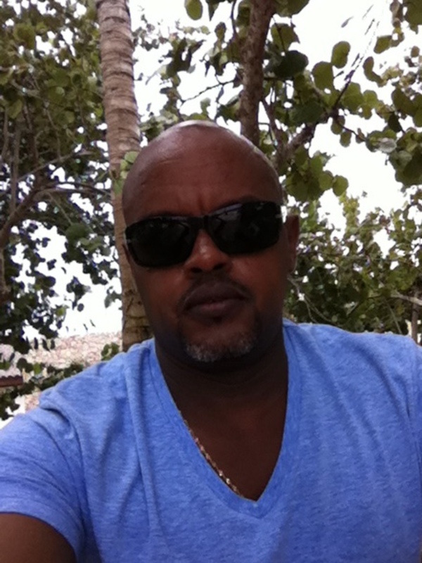 Date this delightful Canada man T from Toronto CA816