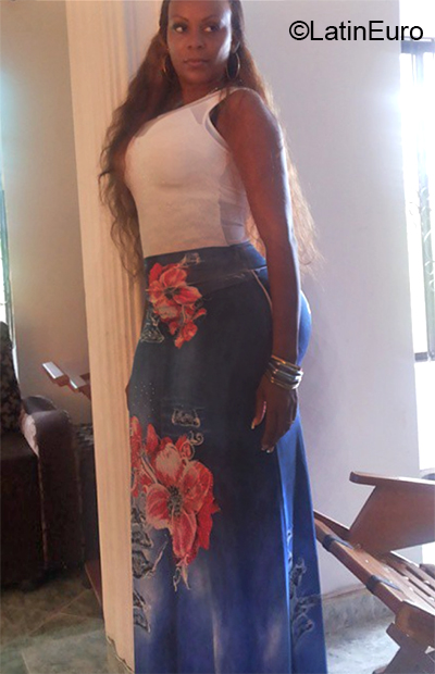 Date this young Colombia girl NAYFER from MEDELLIN CO26117