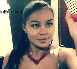 Date this hot Colombia girl Jenifer from Cali CO26127