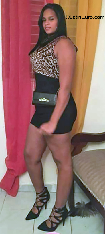 Date this passionate Dominican Republic girl Melissa from Santo Domingo DO36218