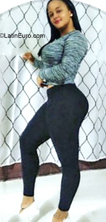 Date this fun Dominican Republic girl Yafreisie from La Romana DO36237