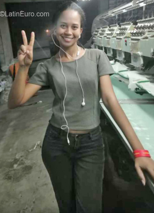 Date this gorgeous Dominican Republic girl Ingrid peralta from Santiago de los Caballeros DO36330