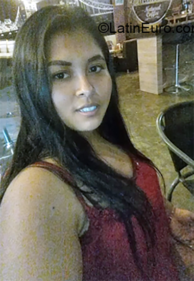 Date this delightful Peru girl Yoselin from Lima PE1448