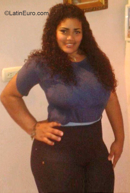 Date this stunning Venezuela girl Nati from Venezuela VE2748