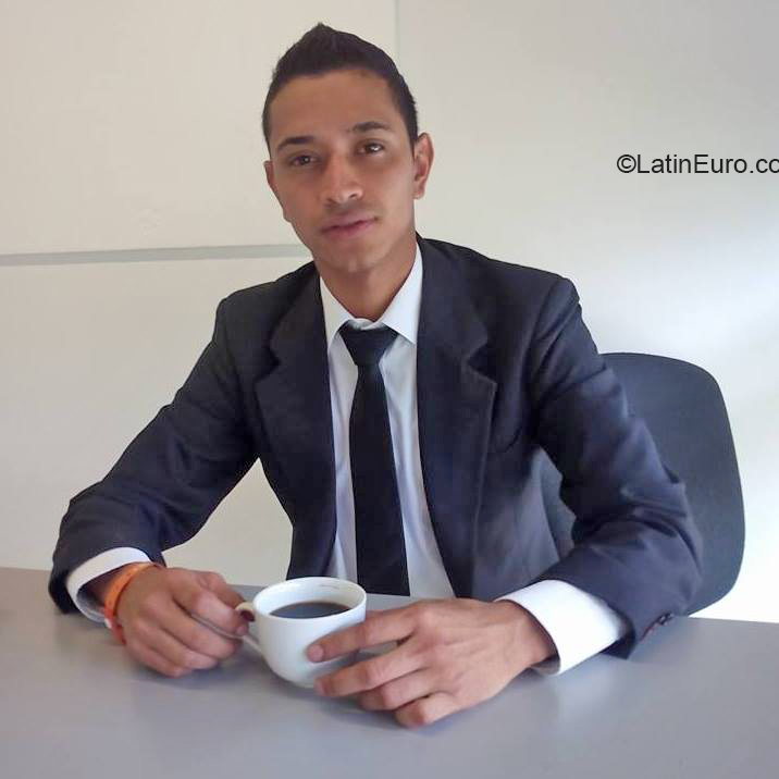 Date this hot Colombia man David from Medellin CO26192