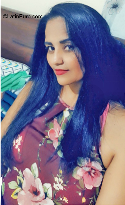 Date this hard body Dominican Republic girl Jacqueline from Santiago DO36386