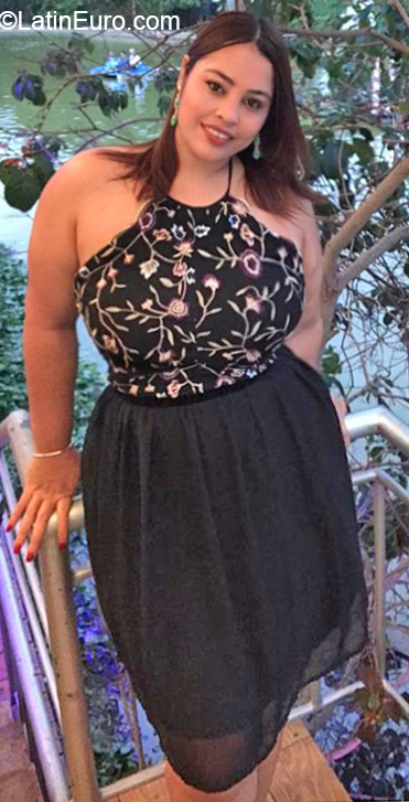 Date this fun Dominican Republic girl Ingrid from Santo Domingo DO36419