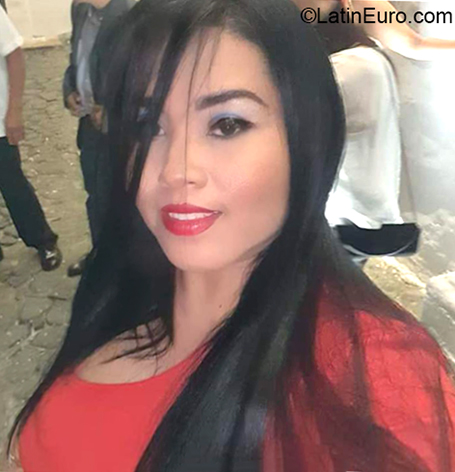 Date this hot Colombia girl Claudia lorena from Cali CO26223