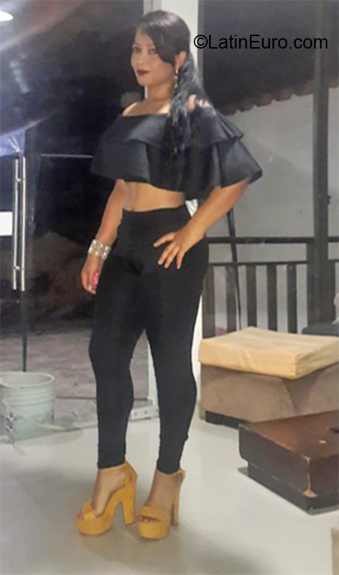 Date this fun Colombia girl Yuni from Riosucio CO26242