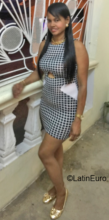 Date this attractive Dominican Republic girl Mary from Bani DO36467
