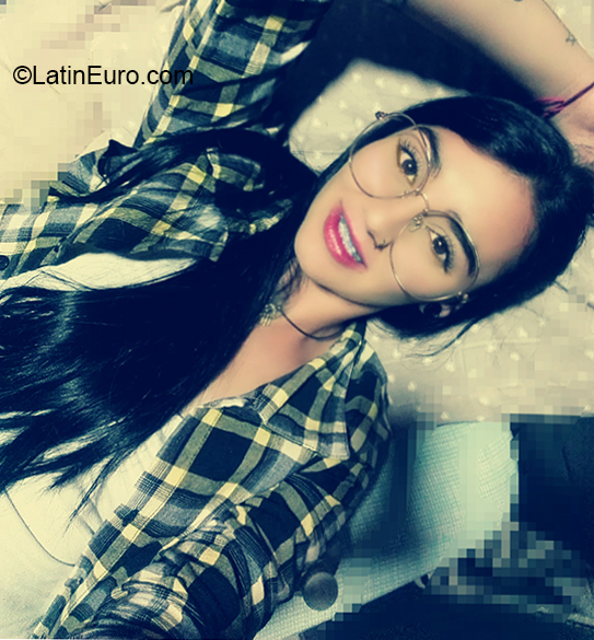 Date this athletic Colombia girl Juanita from Manizales CO26582