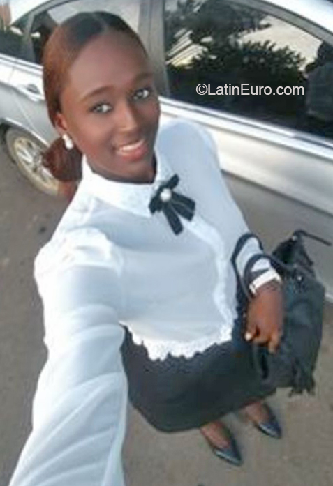 Date this fun Dominican Republic girl Andresi from Santo Domingo DO38693