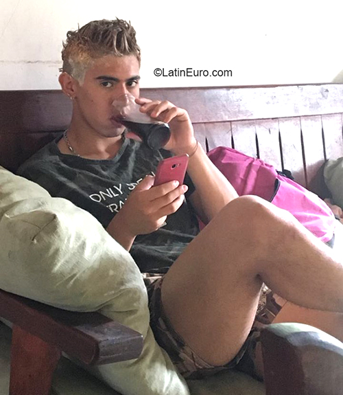 Date this hot Argentina man Tomas from Rio Negro AR262