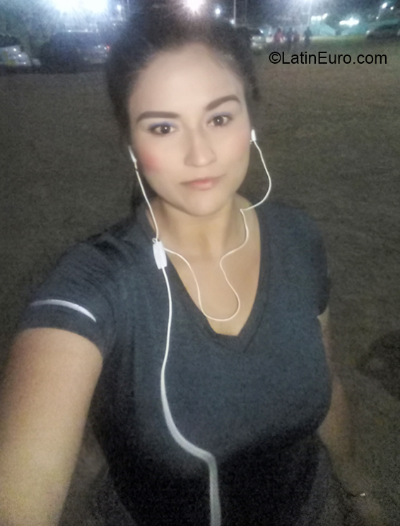 Date this exotic Colombia girl Isabel from Neiva CO26307