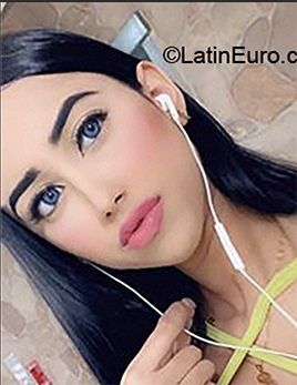 Date this sultry Venezuela girl Sofi from Cumana VE2818