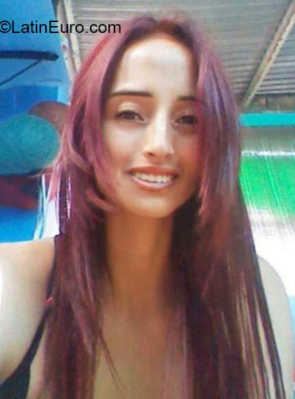 Date this happy Colombia girl Melissa from Bogota CO26365