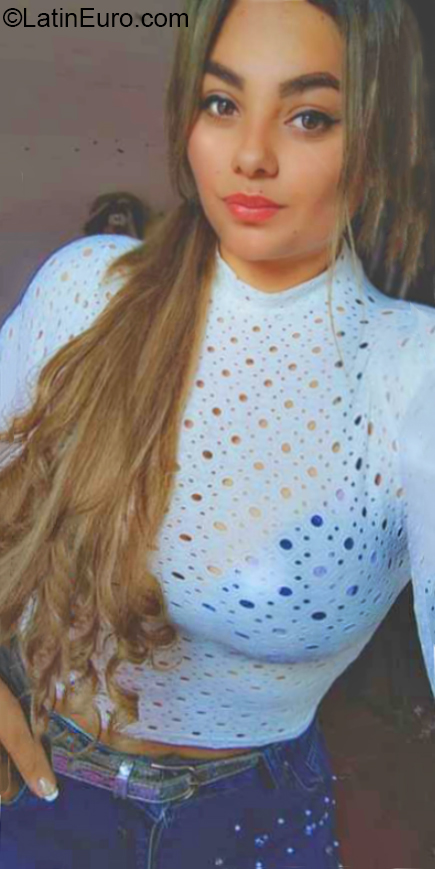Date this young Colombia girl Paula from Pereira CO26379