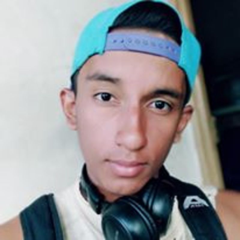 Date this sensual Venezuela man Eudes from Barinas VE2830
