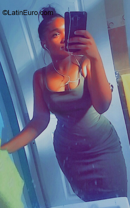 Date this cute Dominican Republic girl Orlanis from Santo Domingo DO36895