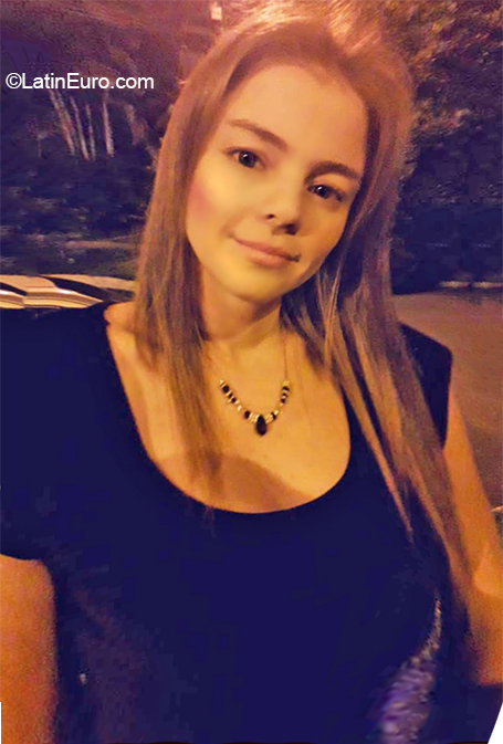 Date this hard body Colombia girl Angelica from Medellin CO26465