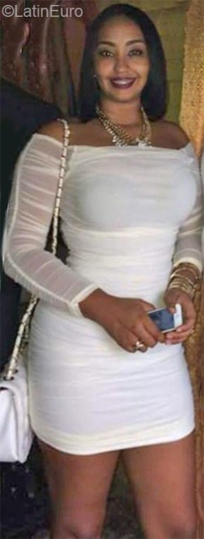 Date this georgeous Dominican Republic girl Nicole from Santo Domingo DO37038