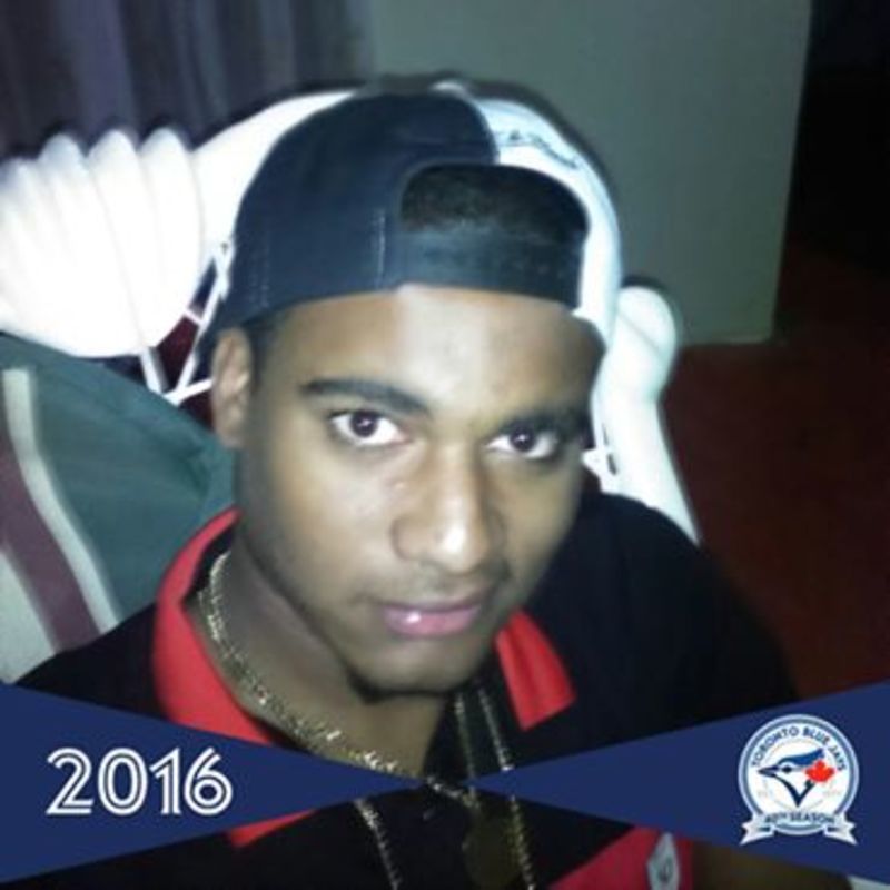Date this nice looking Dominican Republic man AMAURI from Santiago De Los Caballero DO37097