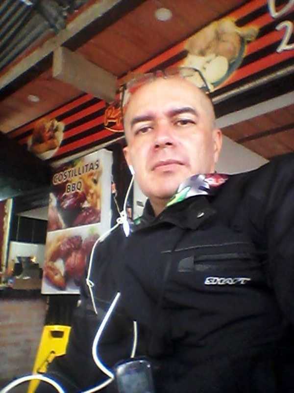Date this athletic Colombia man OMAR from Cucuta CO26632