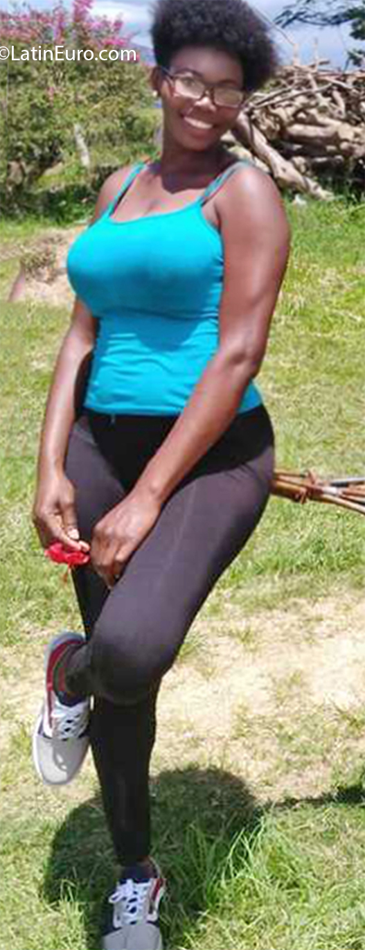 Date this funny Colombia girl Merclay from Cali CO26652