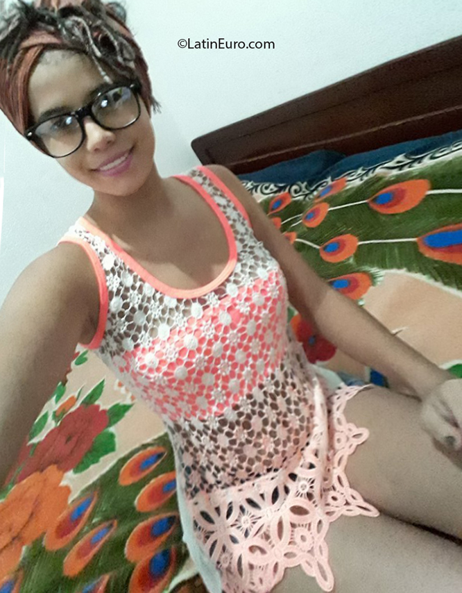 Date this delightful Colombia girl Julia from Bucaramanga CO26659