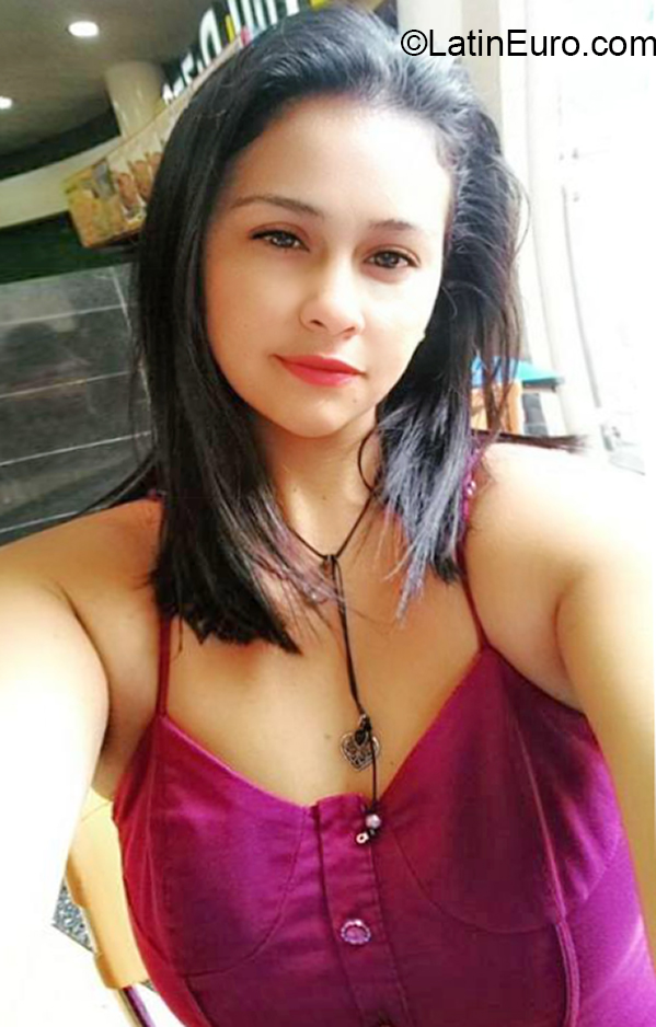 Date this athletic Venezuela girl Carol from Tachira VE2948