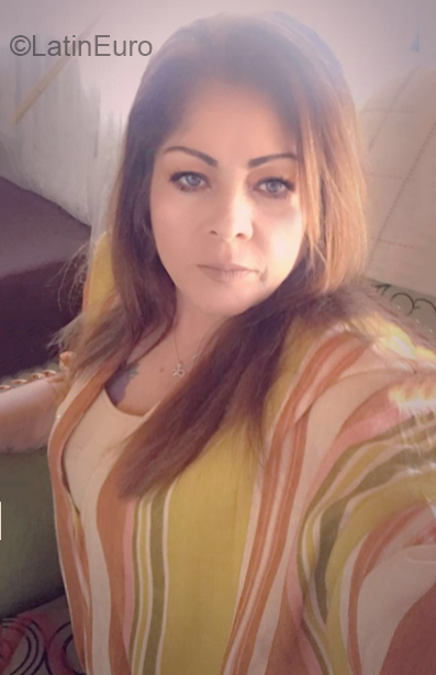 Date this sultry Mexico girl Elena from Guadalajara MX1774