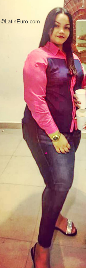 Date this georgeous Dominican Republic girl Oscarina from Higuey DO37341