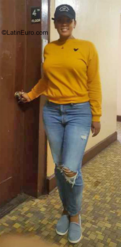 Date this fun Dominican Republic girl Mara from María Trinidad Sanchez Cabrera DO37370