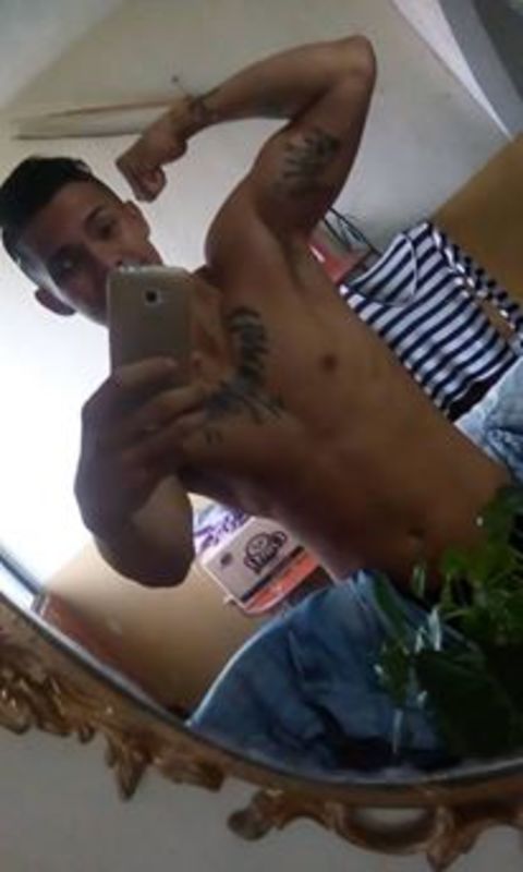 Date this pretty Venezuela man YEIISON from Barinas VE2993