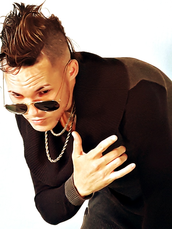 Date this happy Cuba man Miguel Angel from Santiago De Cuba CU656