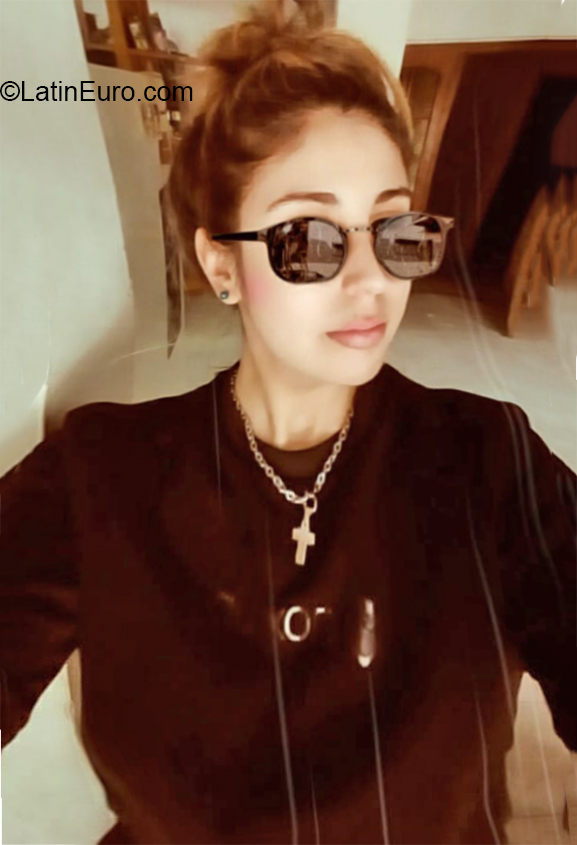 Date this fun Argentina girl Nati from Entre Rios AR339