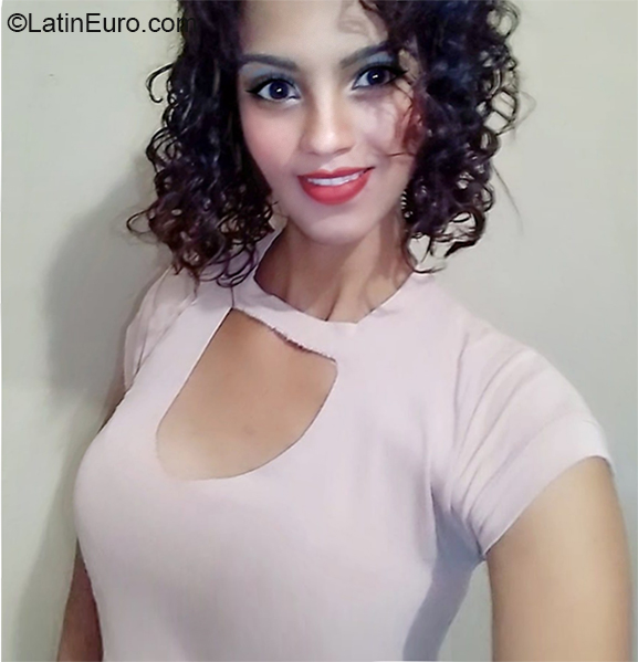 Date this lovely Brazil girl Renata from Campinas BR11052