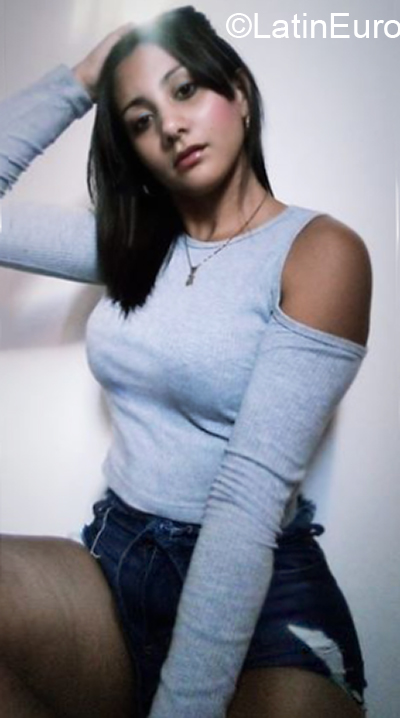 Date this lovely Uruguay girl Veronica from Montevideo UY46