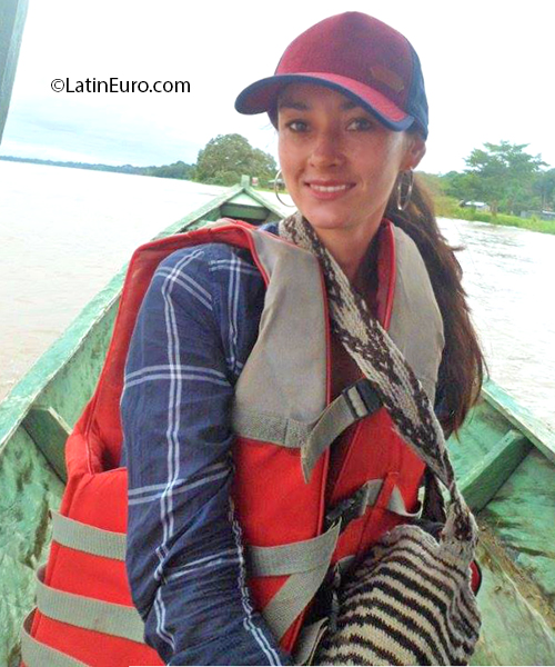 Date this beautiful Colombia girl Arl from Bogota CO28112