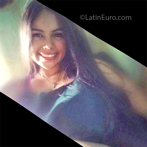 Date this cute Argentina girl Maddy from Buenos Aires AR346