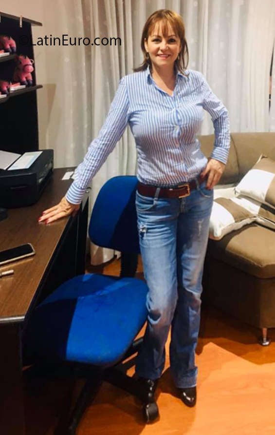 Date this georgeous Colombia girl Rocio from Bogota CO26914