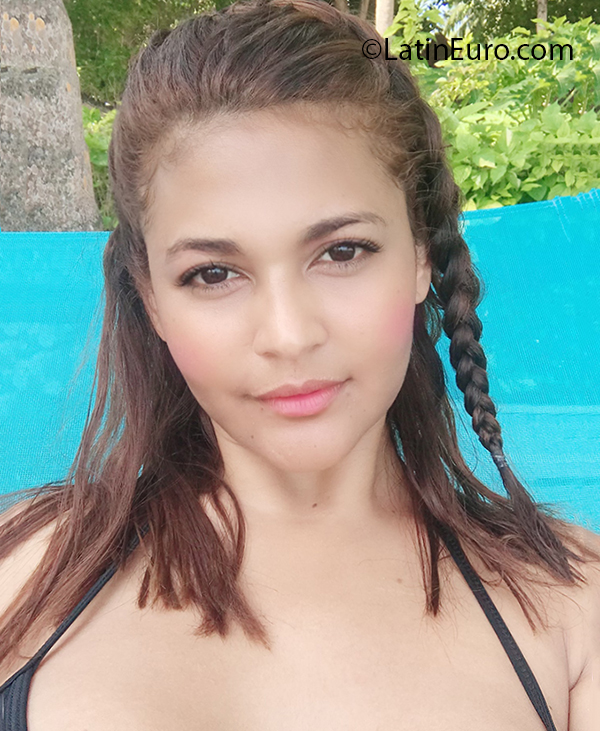 Date this passionate Colombia girl Jessica from Medellin CO26947