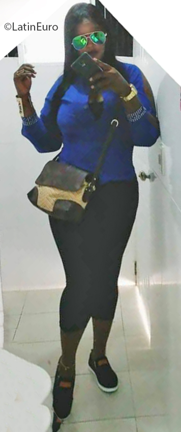 Date this cute Dominican Republic girl Violet from Higuey DO37673