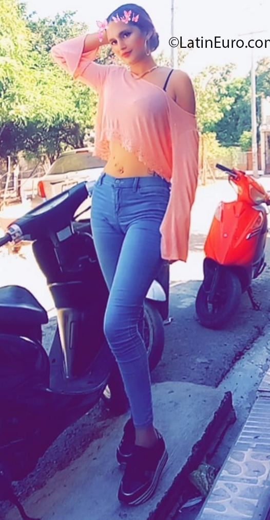 Date this georgeous Dominican Republic girl Elena from Santo Domingo DO37727