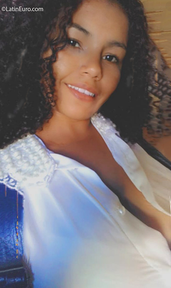 Date this attractive Venezuela girl Maria from Cumana VE3078