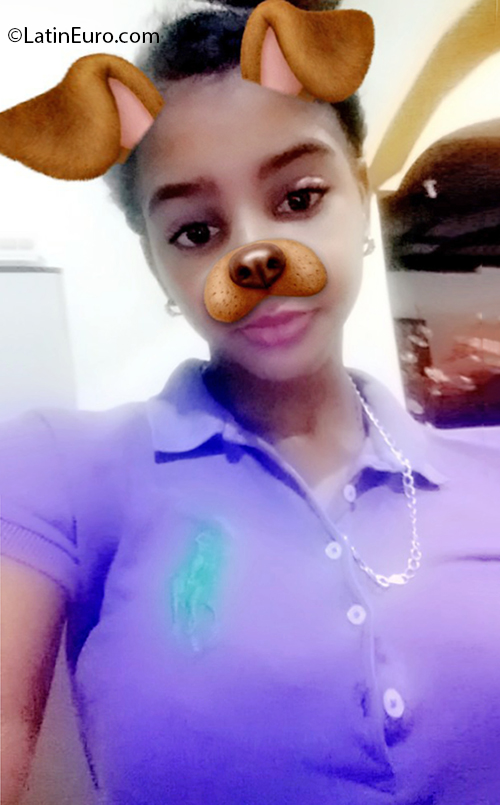 Date this athletic Dominican Republic girl Luci from La Vega DO37754