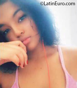 Date this sensual Dominican Republic girl Manelik from La romana DO37773