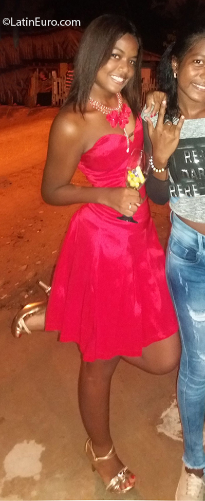 Date this georgeous Colombia girl Kaydis from Cartagena CO28604