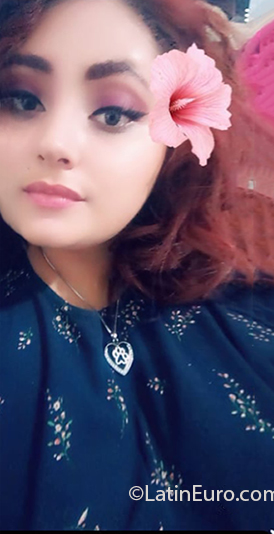 Date this georgeous El Salvador girl Jazmin from San Salvador SV109